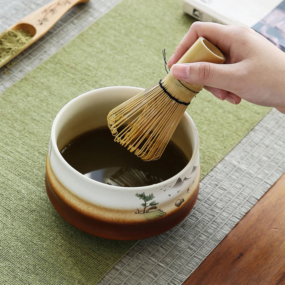 Pha chế matcha bằng Bộ pha trà Matcha Phong Cảnh Nhật Bản